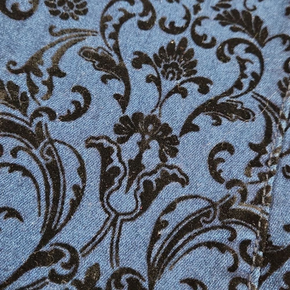🔹️Forever 21 Blue w/Black Flocked Print Pants Size 10 - Picture 10 of 13
